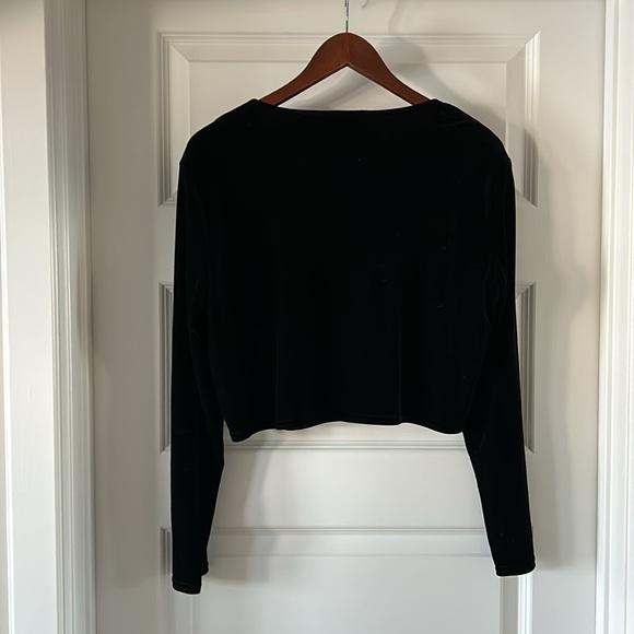 Kathy Lee Shrug - Picture 3 of 10